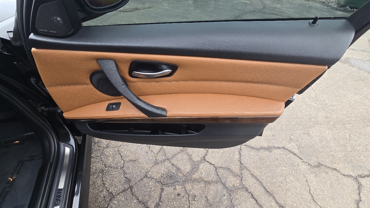 BMW 3-Series 328i xDrive SA 2011