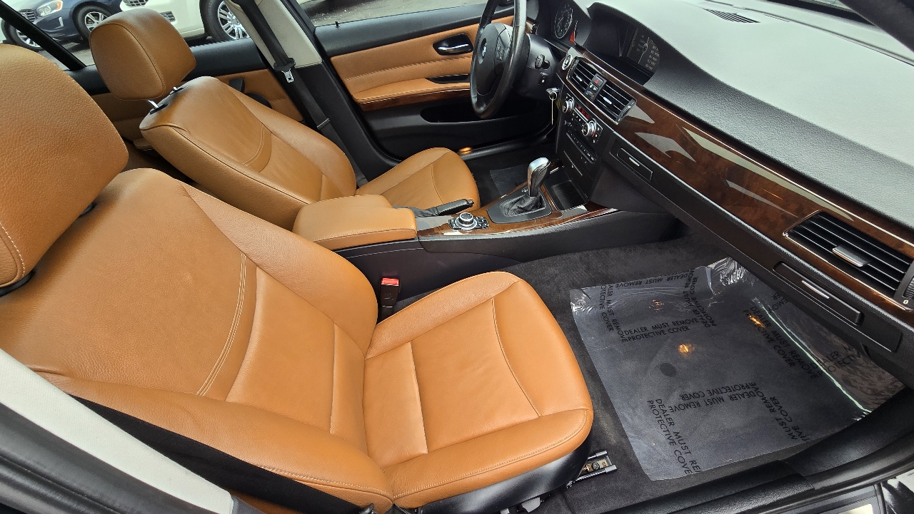 BMW 3-Series 328i xDrive SA 2011