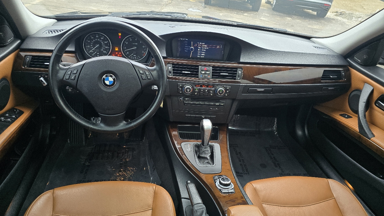 BMW 3-Series 328i xDrive SA 2011