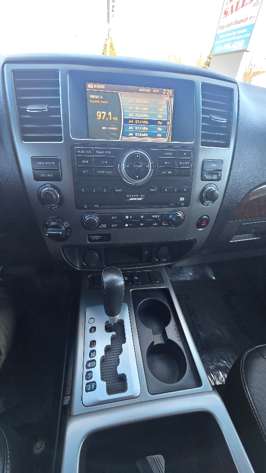 Nissan Armada SL 4WD 2011