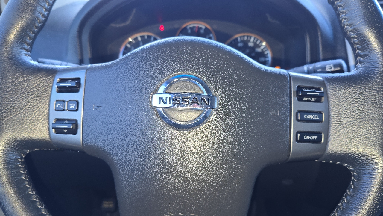 Nissan Armada SL 4WD 2011