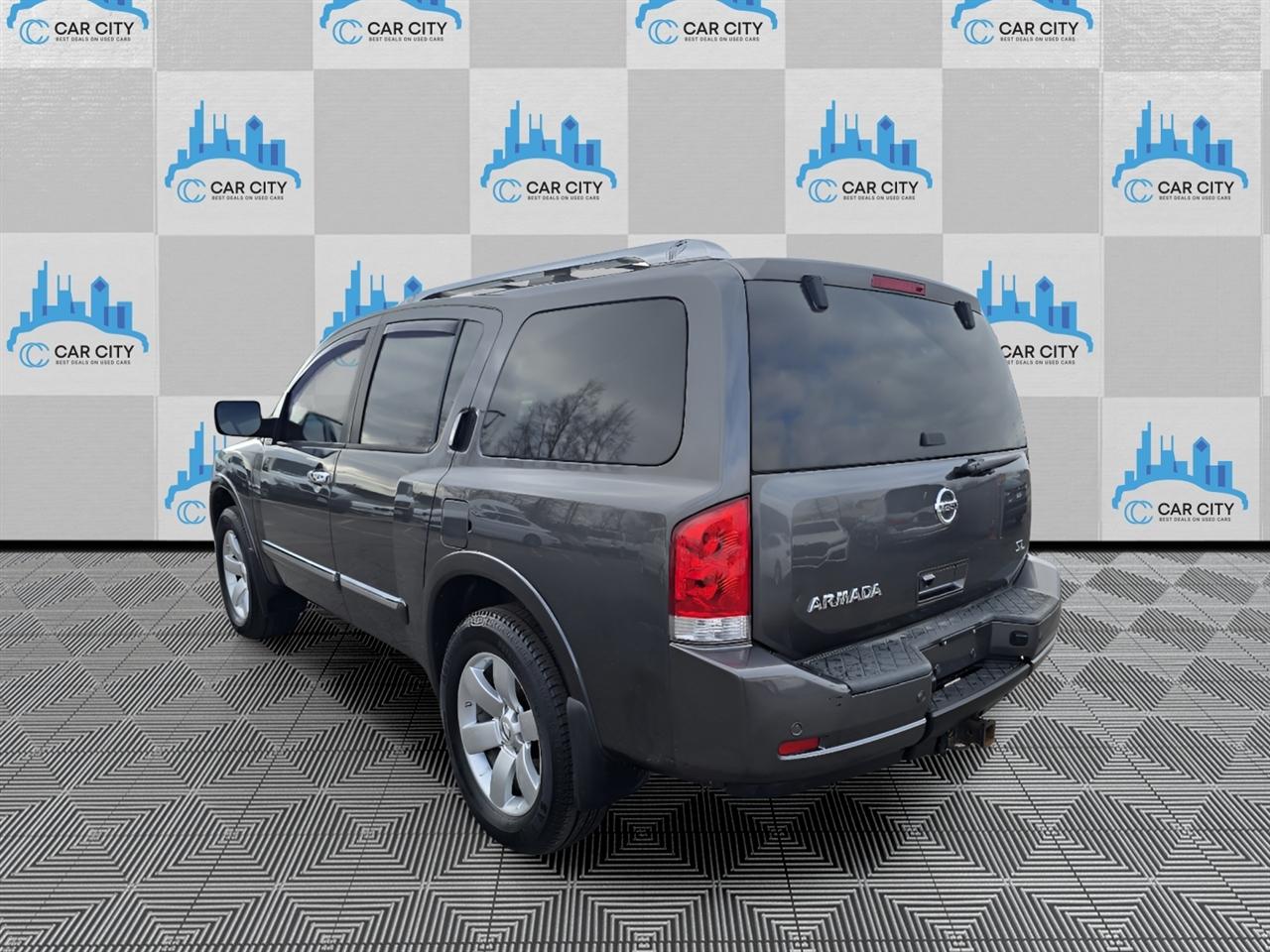 Nissan Armada SL 4WD 2011