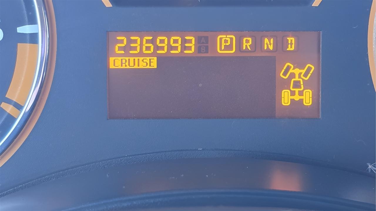 Nissan Armada SL 4WD 2011