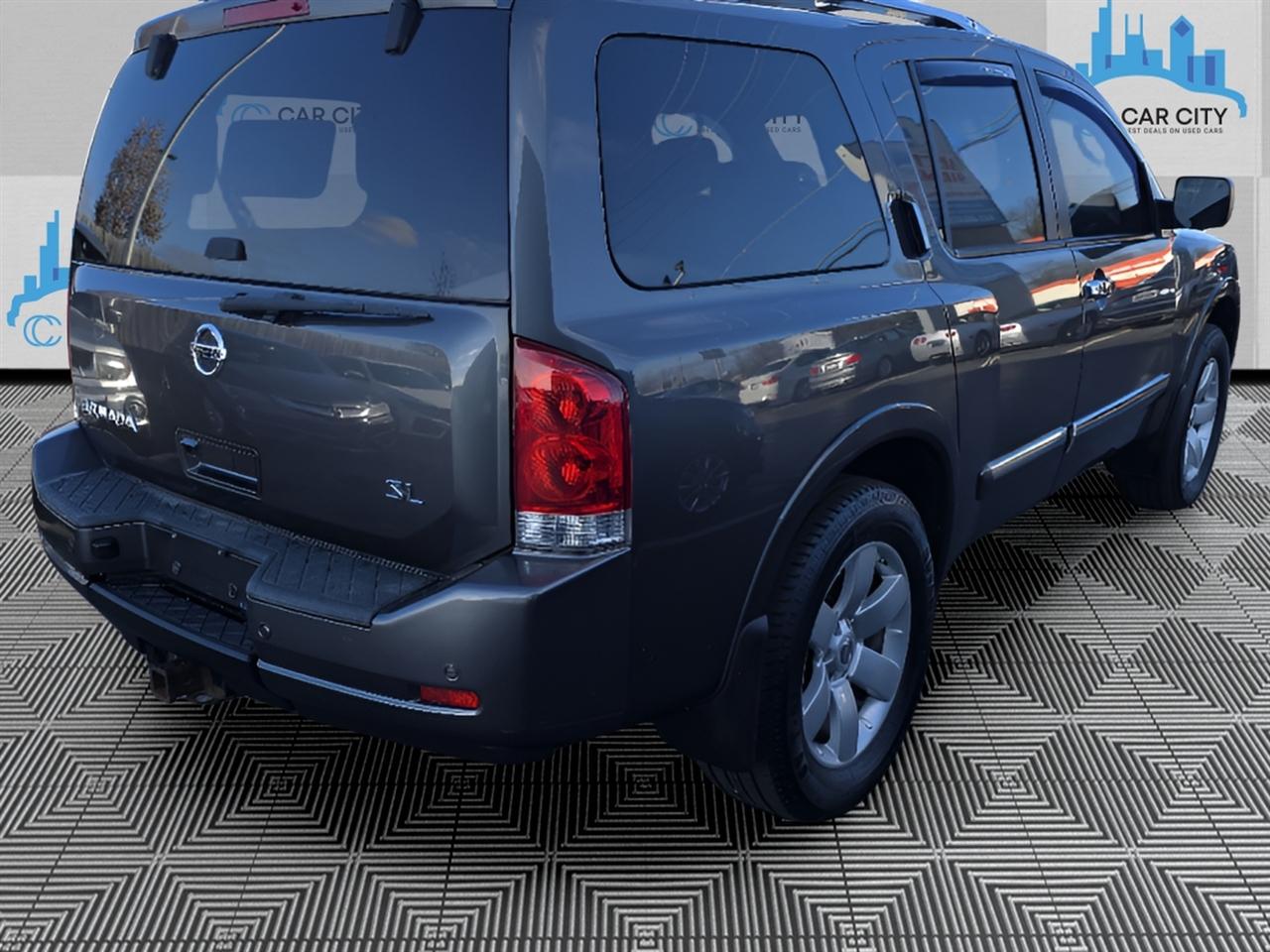 Nissan Armada SL 4WD 2011
