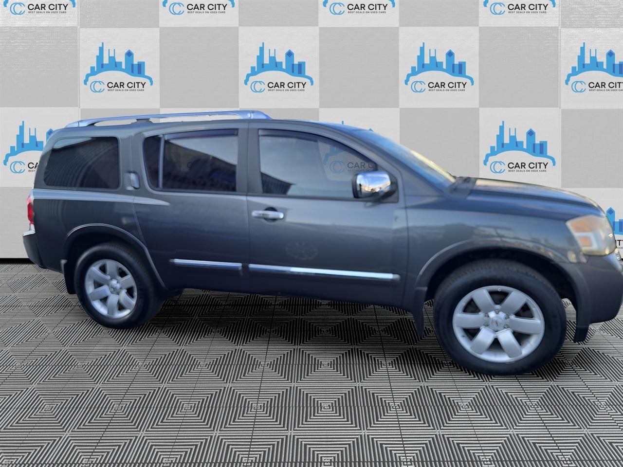 Nissan Armada SL 4WD 2011