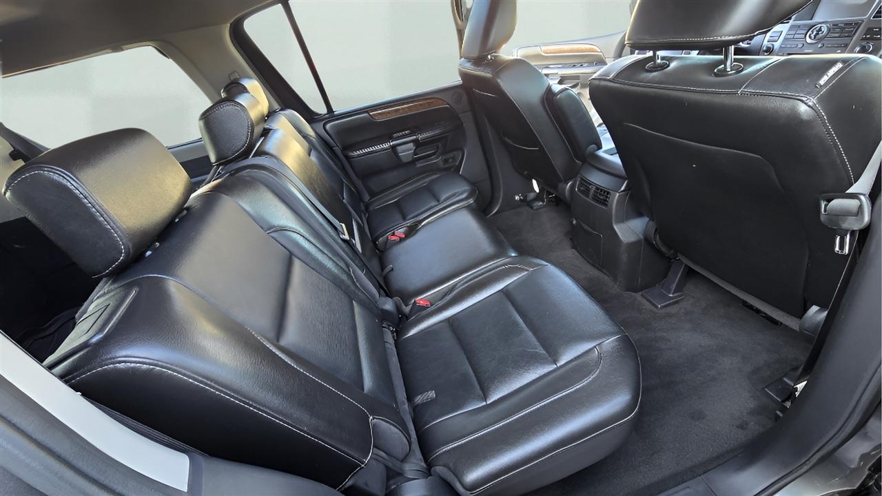 Nissan Armada SL 4WD 2011