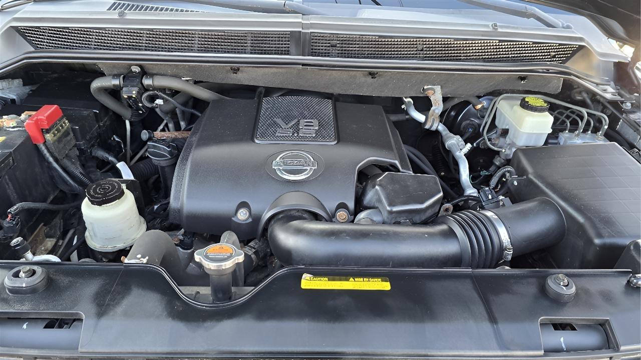 Nissan Armada SL 4WD 2011