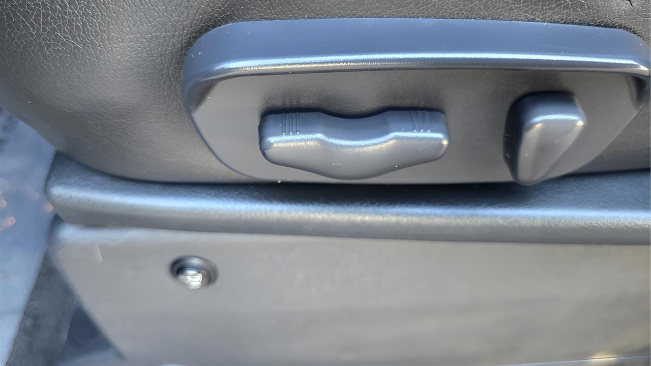 Nissan Armada SL 4WD 2011