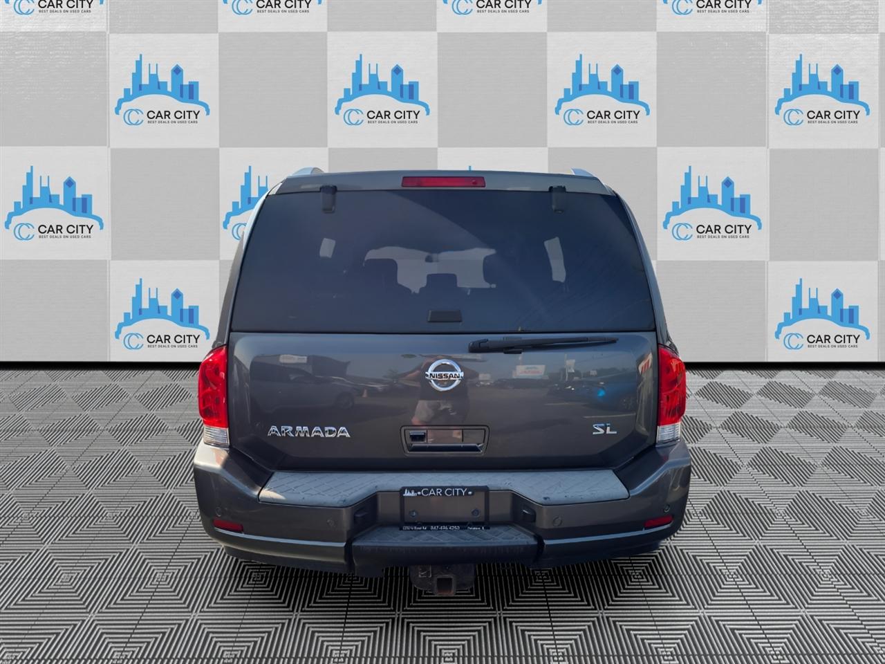 Nissan Armada SL 4WD 2011