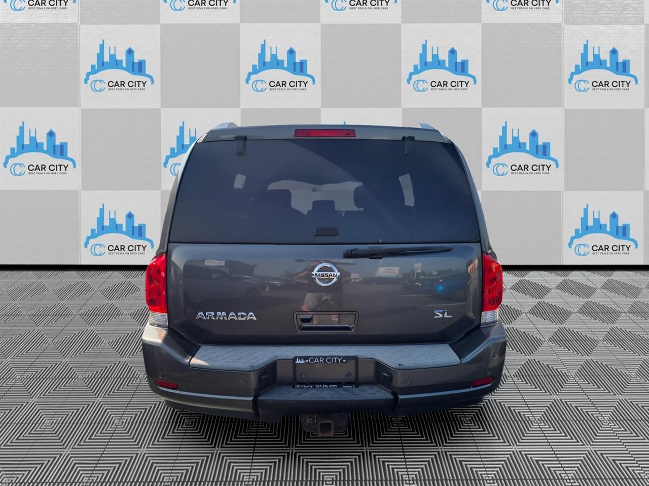Nissan Armada SL 4WD 2011