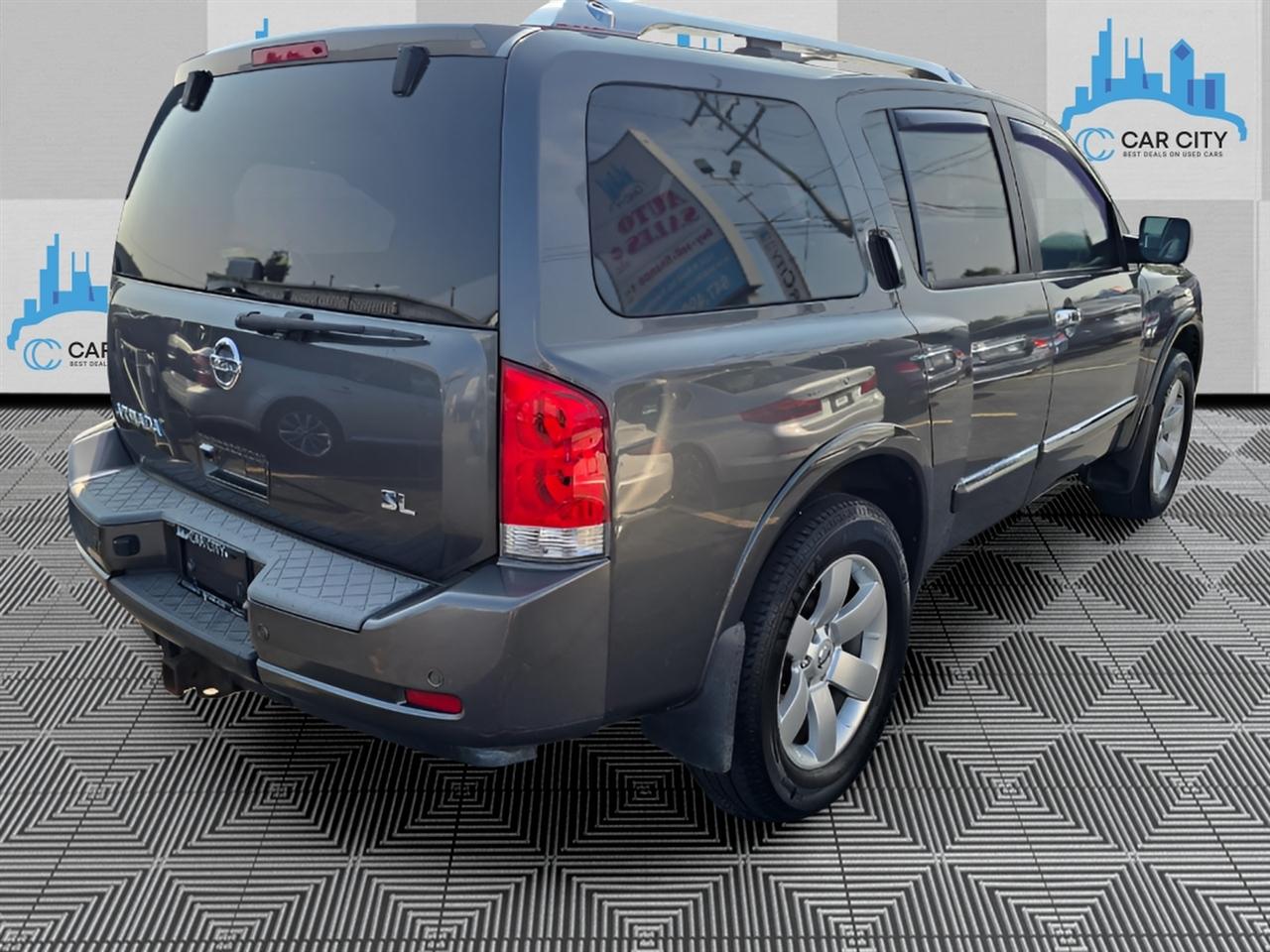 Nissan Armada SL 4WD 2011
