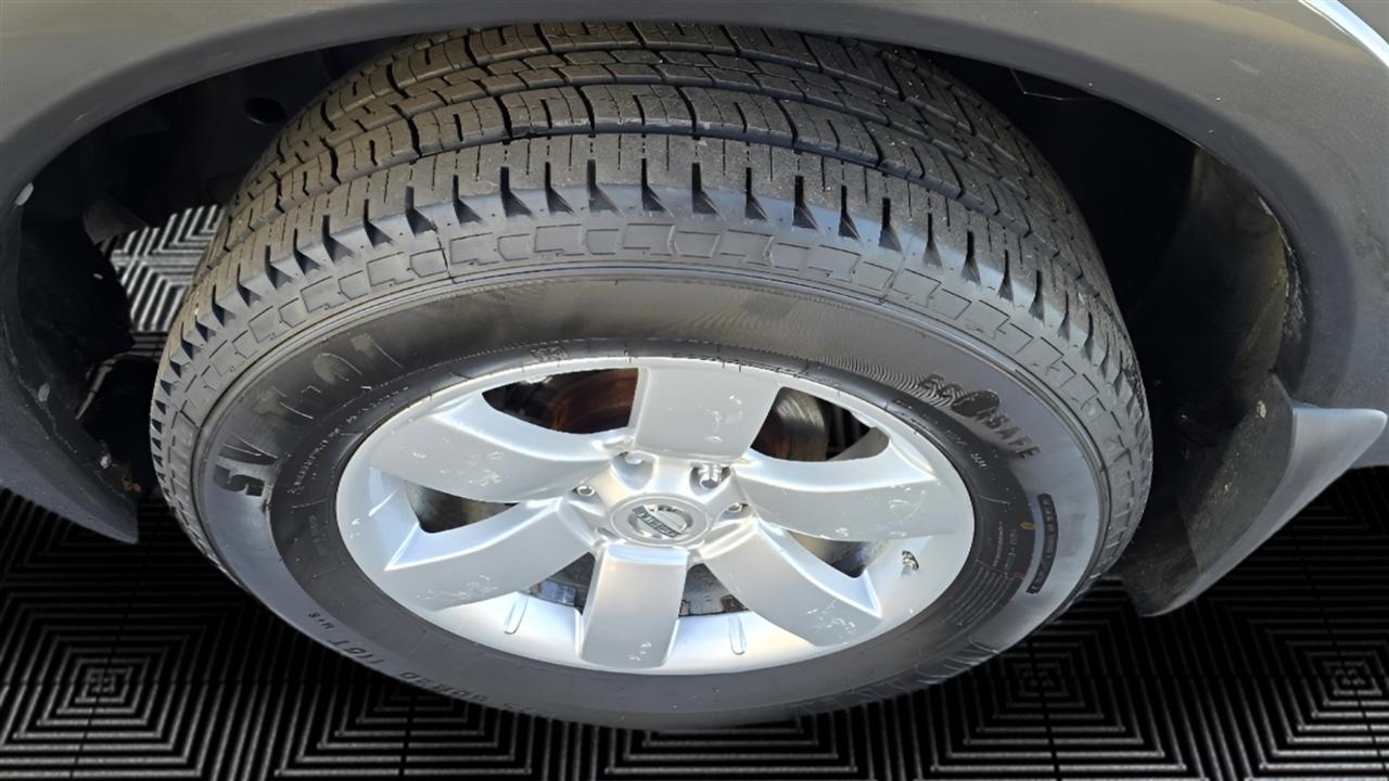 Nissan Armada SL 4WD 2011
