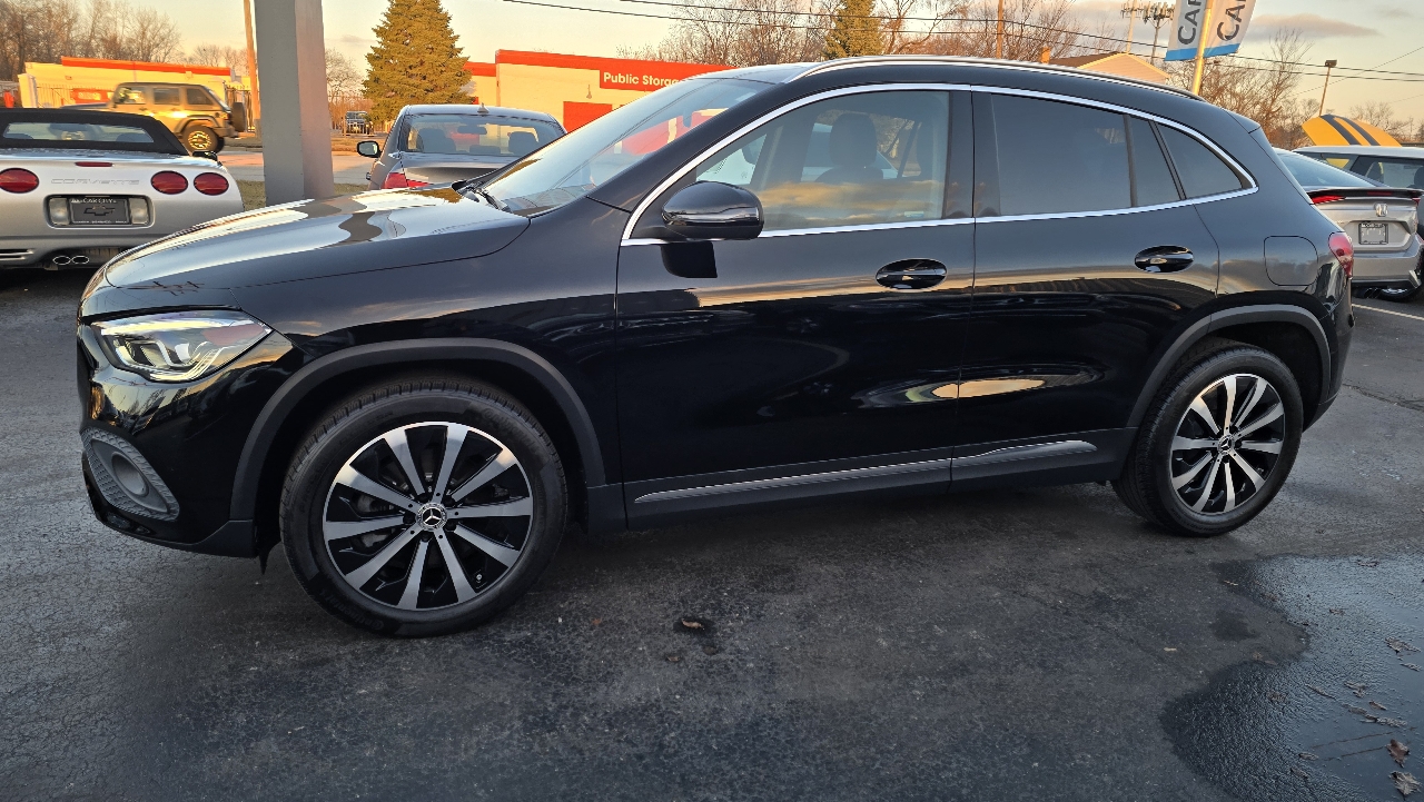Mercedes-Benz GLA-Class GLA250 4MATIC 2021