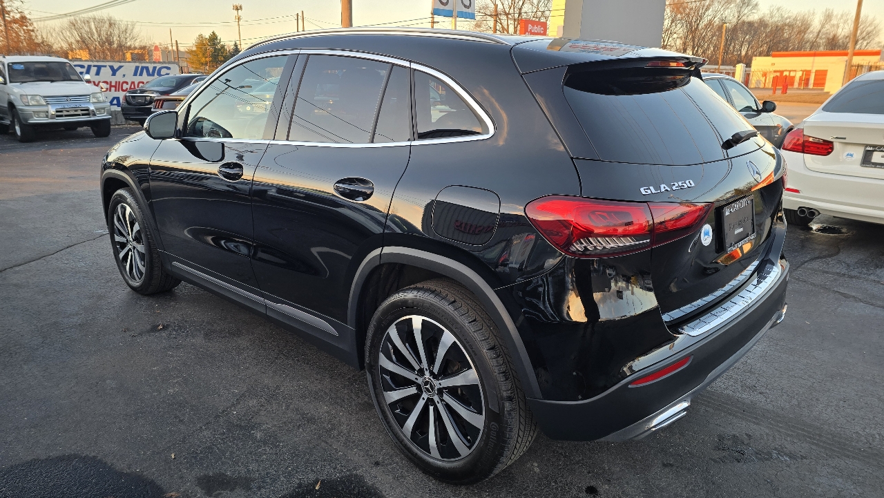 Mercedes-Benz GLA-Class GLA250 4MATIC 2021