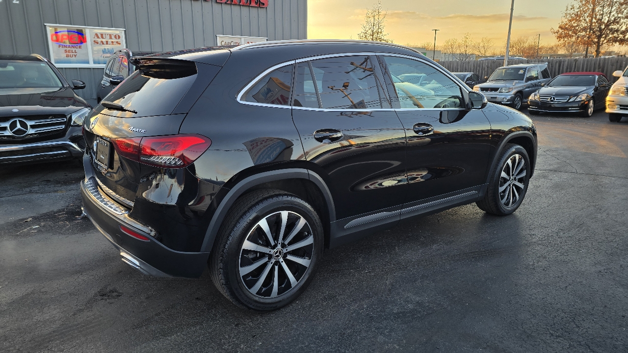 Mercedes-Benz GLA-Class GLA250 4MATIC 2021