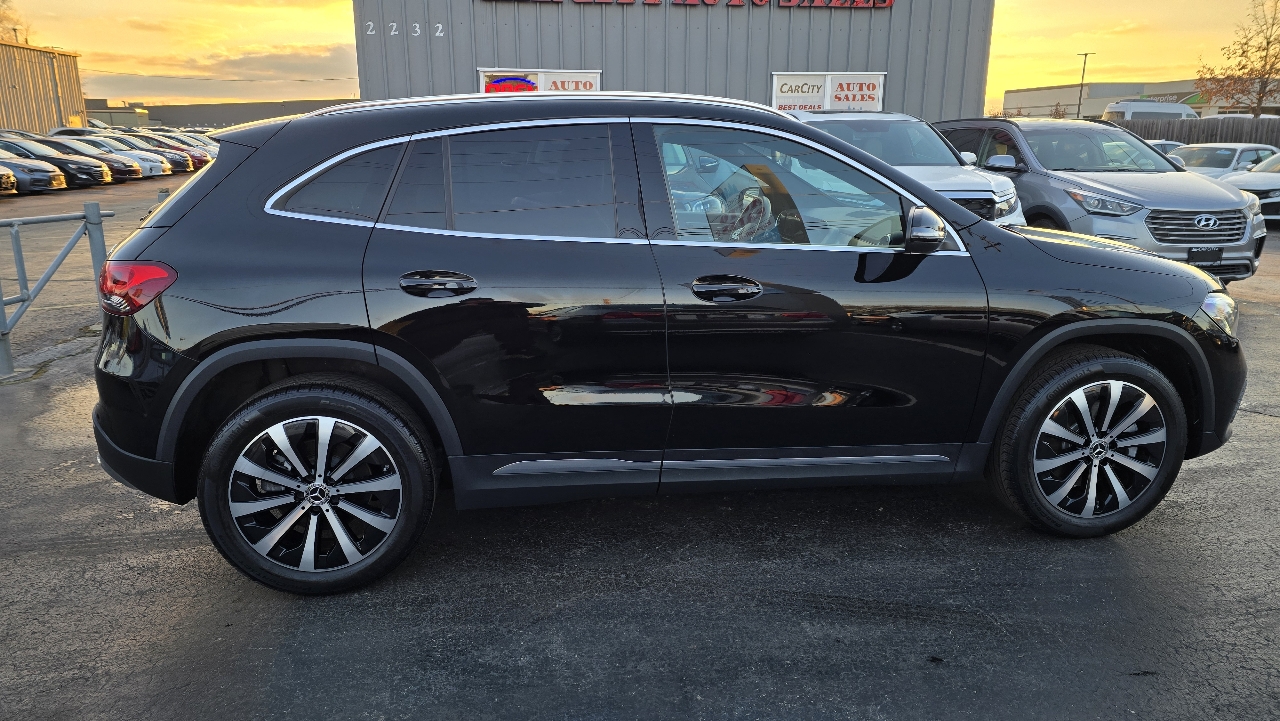 Mercedes-Benz GLA-Class GLA250 4MATIC 2021