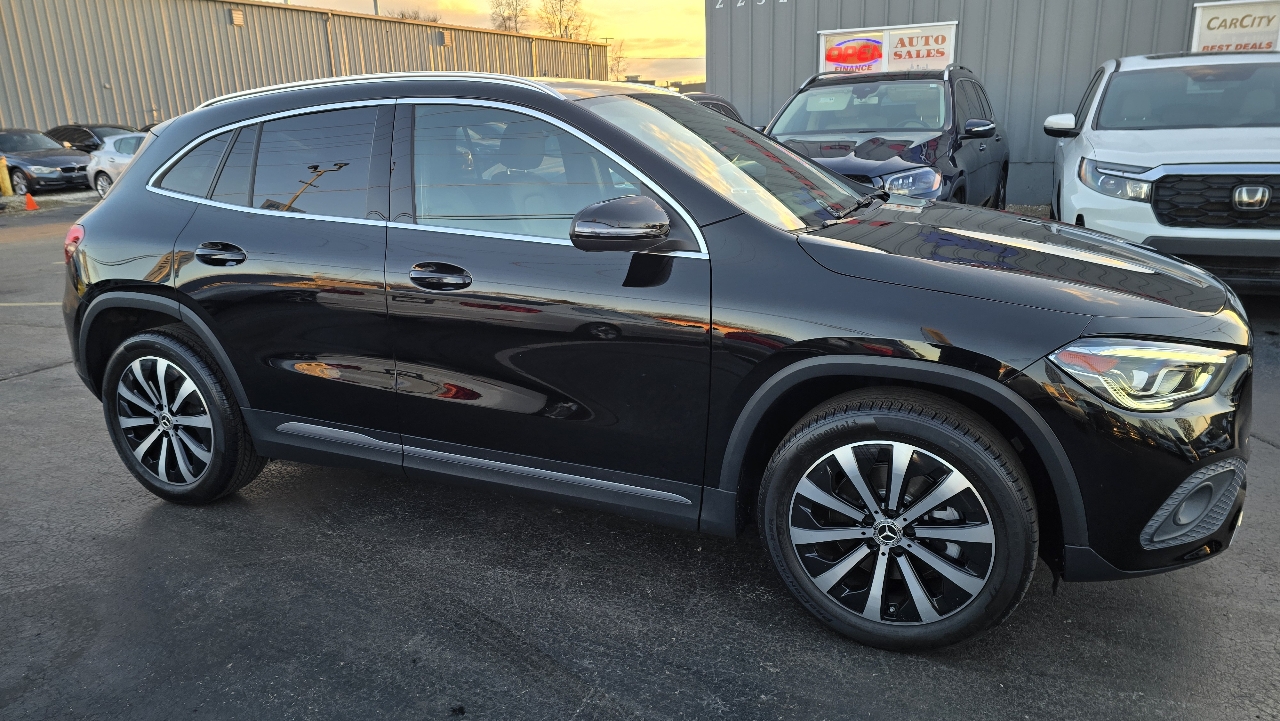 Mercedes-Benz GLA-Class GLA250 4MATIC 2021