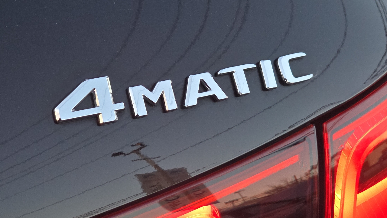 Mercedes-Benz GLA-Class GLA250 4MATIC 2021