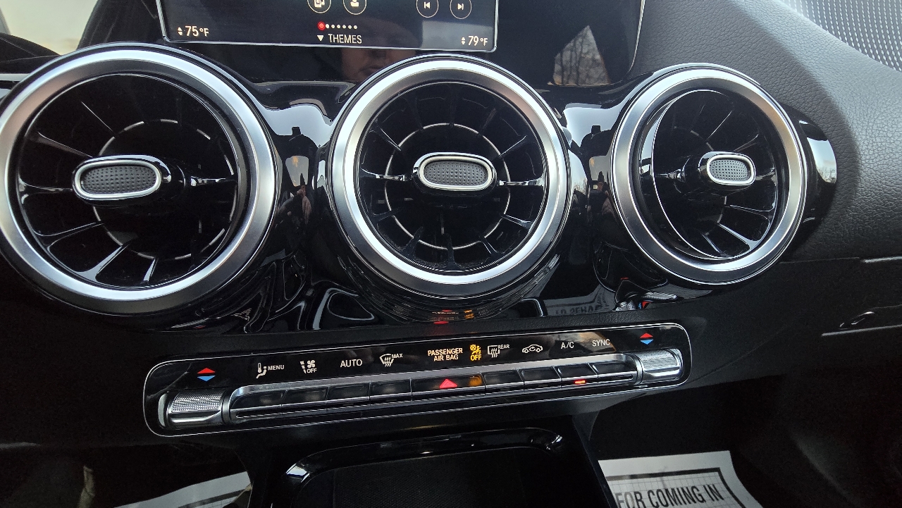 Mercedes-Benz GLA-Class GLA250 4MATIC 2021