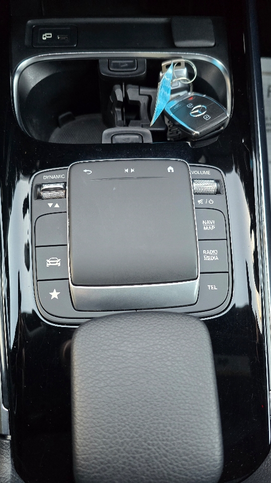 Mercedes-Benz GLA-Class GLA250 4MATIC 2021