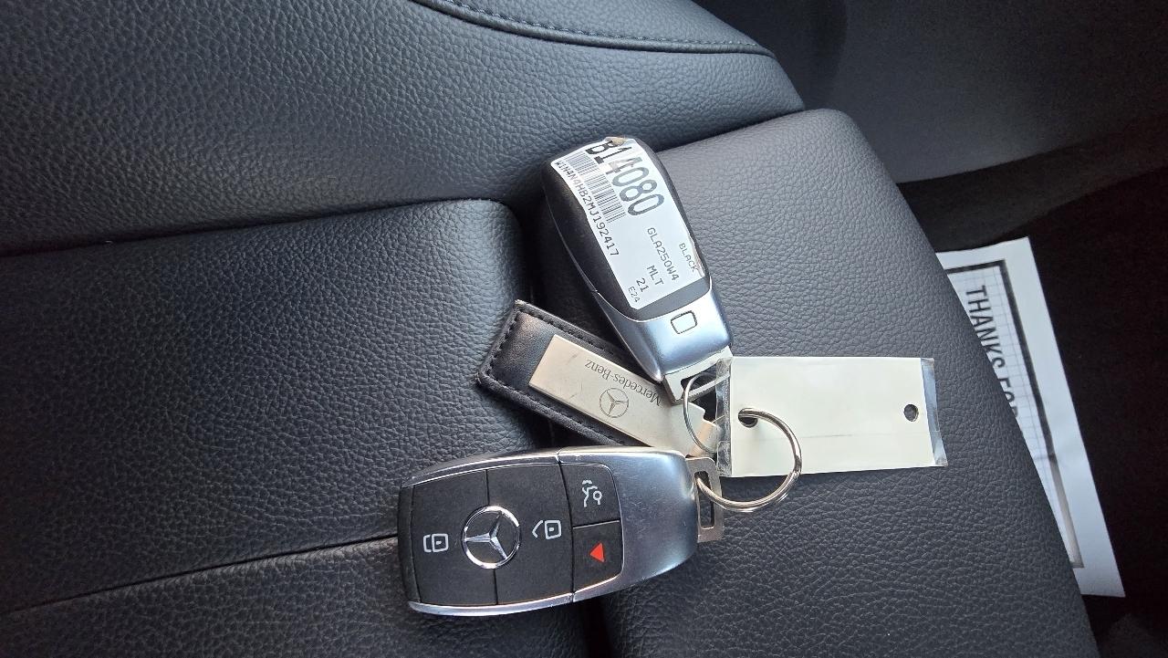 Mercedes-Benz GLA-Class GLA250 4MATIC 2021