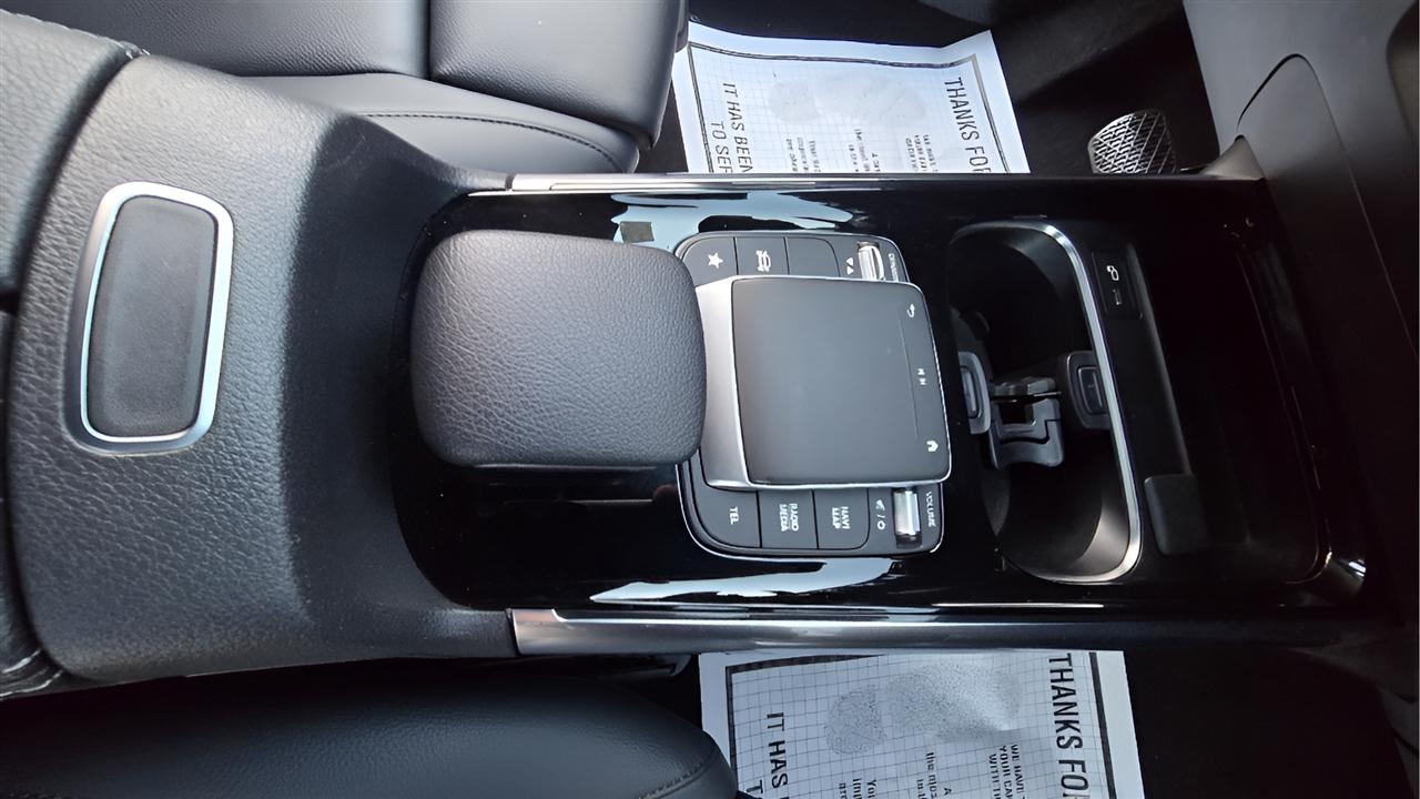 Mercedes-Benz GLA-Class GLA250 4MATIC 2021