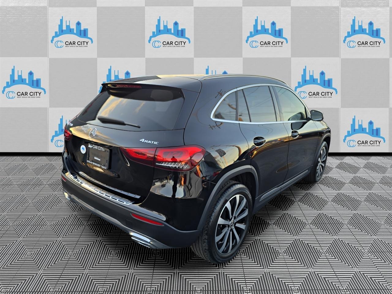 Mercedes-Benz GLA-Class GLA250 4MATIC 2021