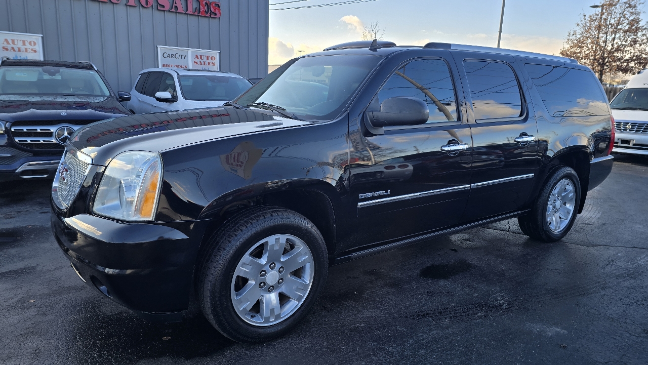GMC Yukon Denali XL 4WD 2011