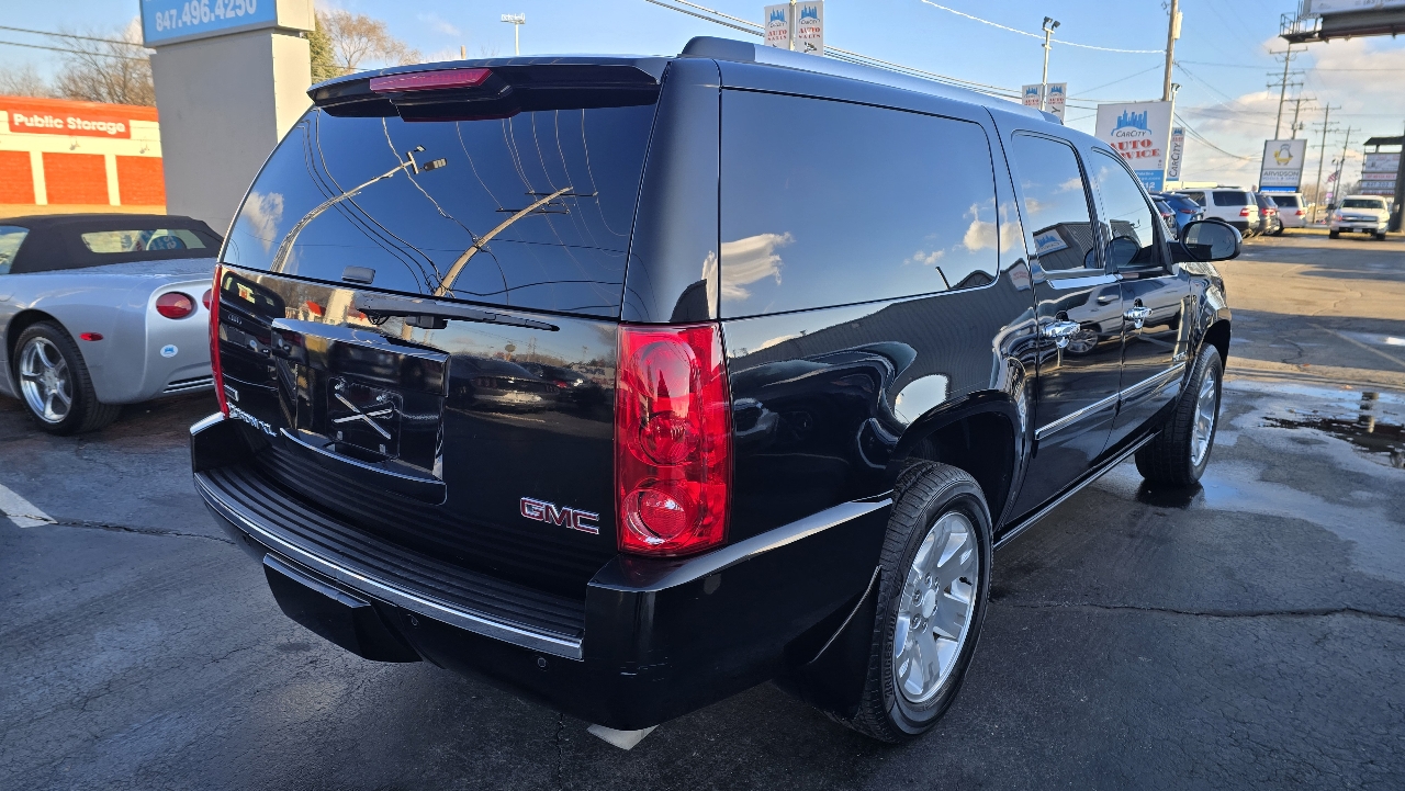GMC Yukon Denali XL 4WD 2011