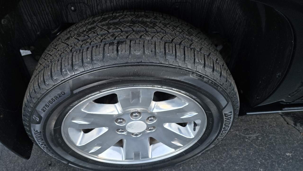 GMC Yukon Denali XL 4WD 2011