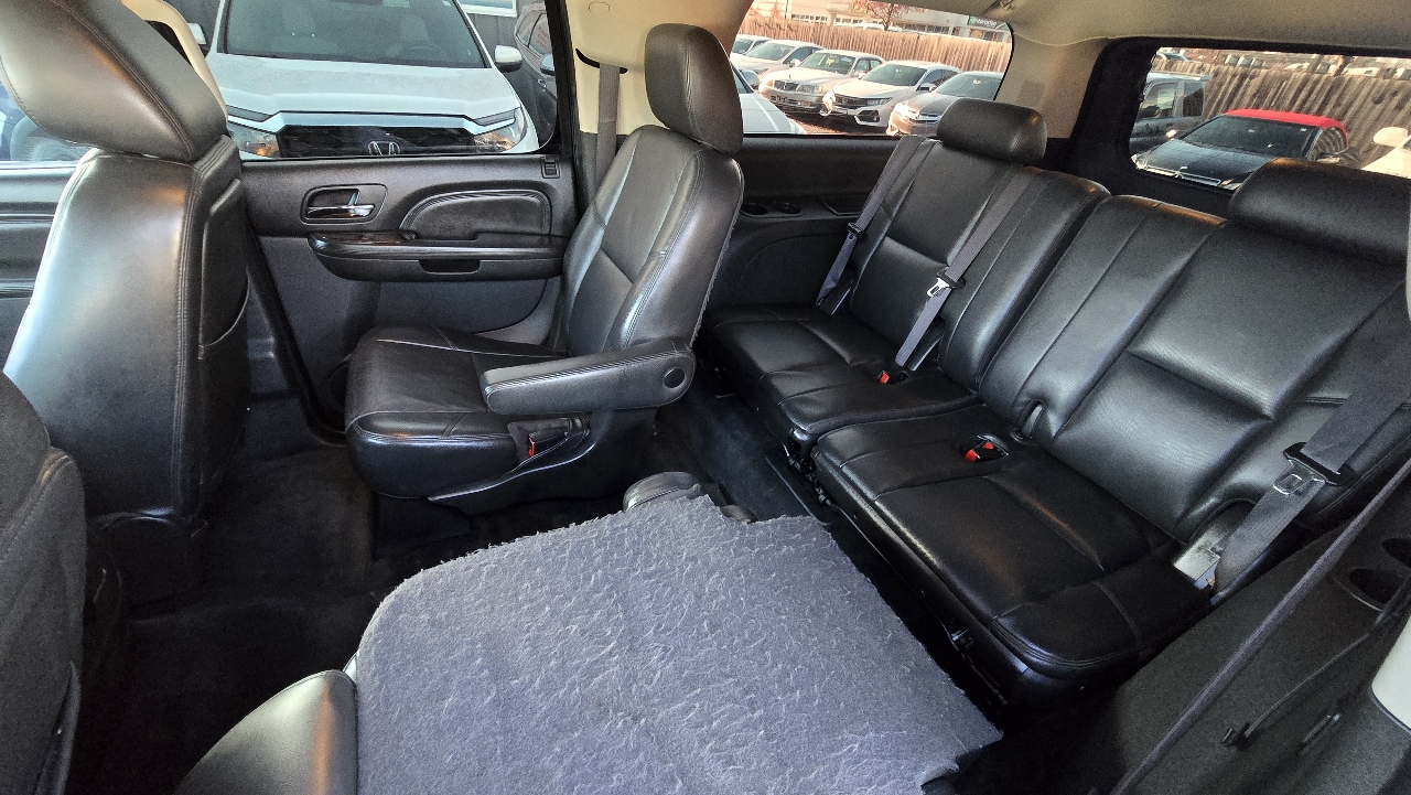 GMC Yukon Denali XL 4WD 2011