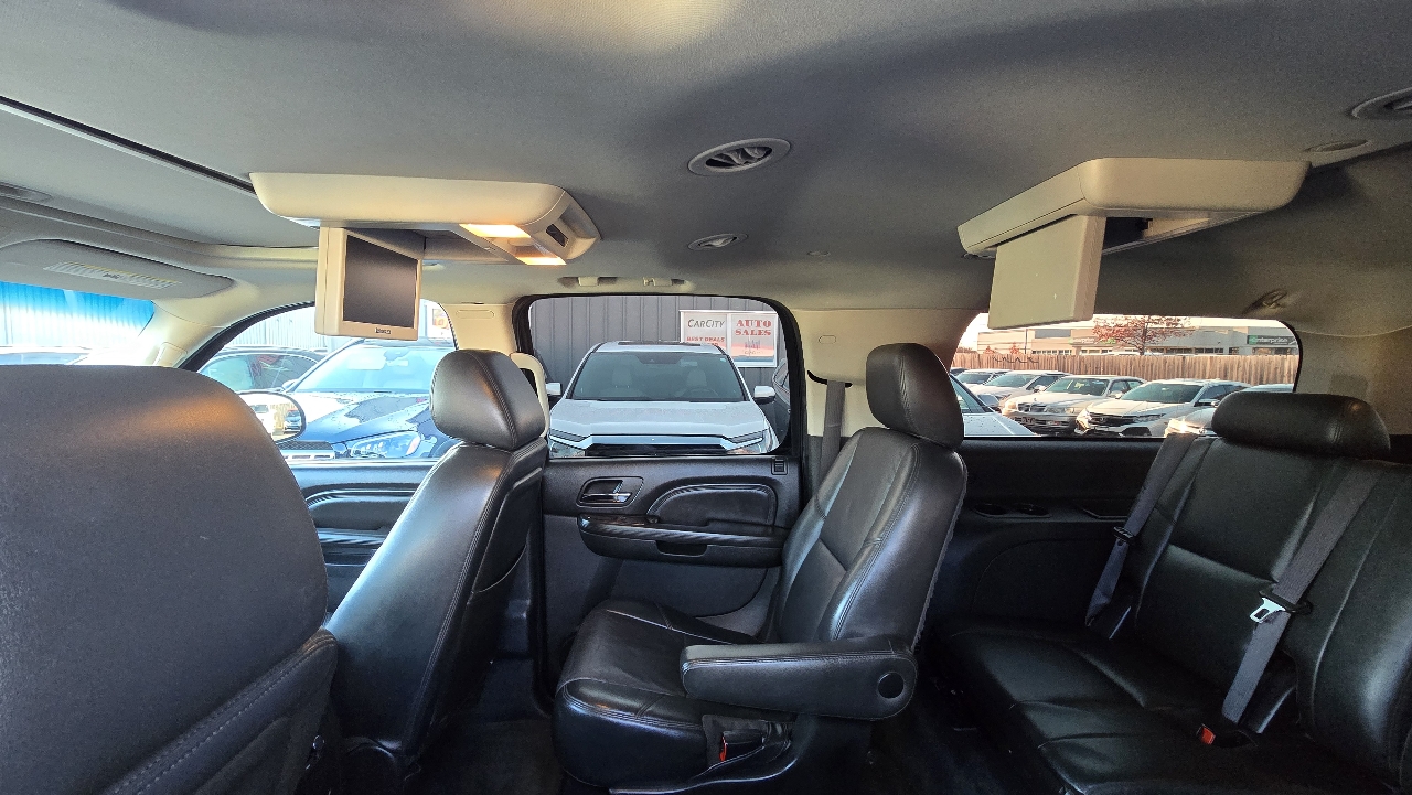 GMC Yukon Denali XL 4WD 2011