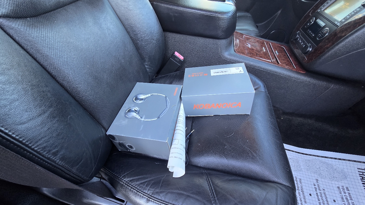 GMC Yukon Denali XL 4WD 2011