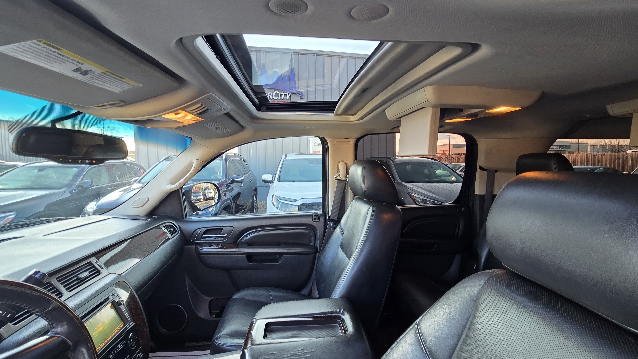 GMC Yukon Denali XL 4WD 2011