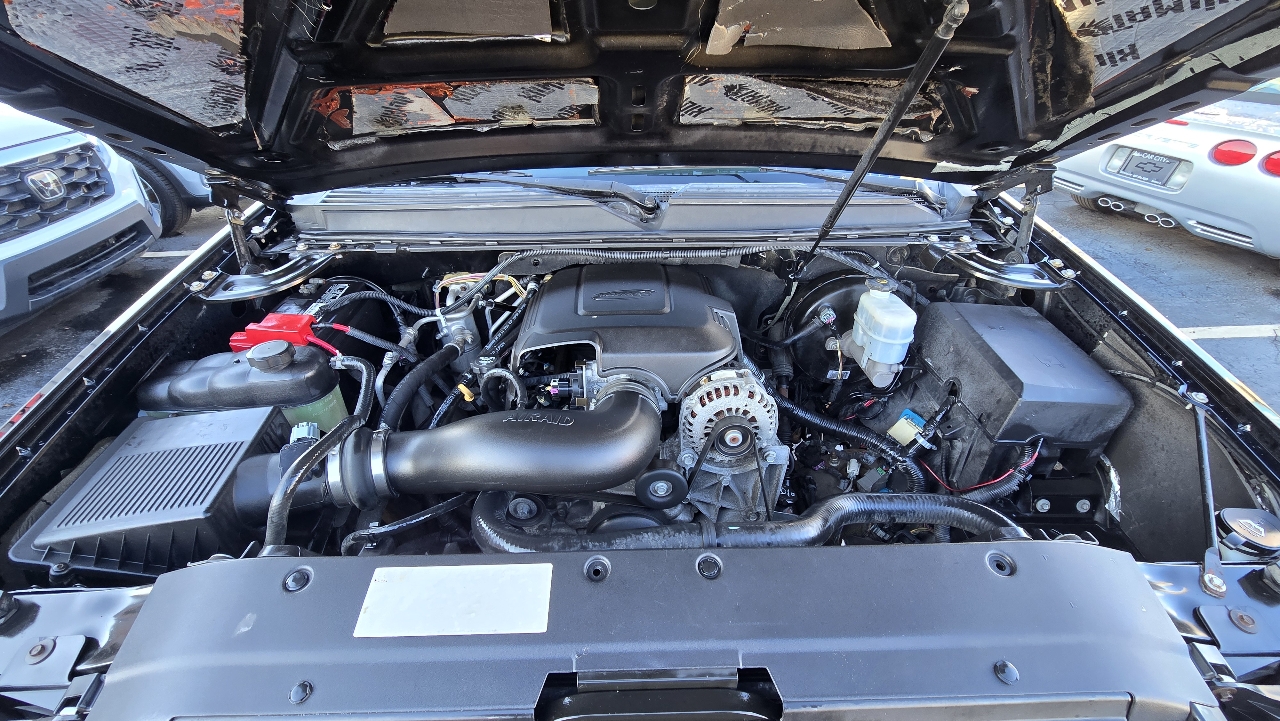 GMC Yukon Denali XL 4WD 2011