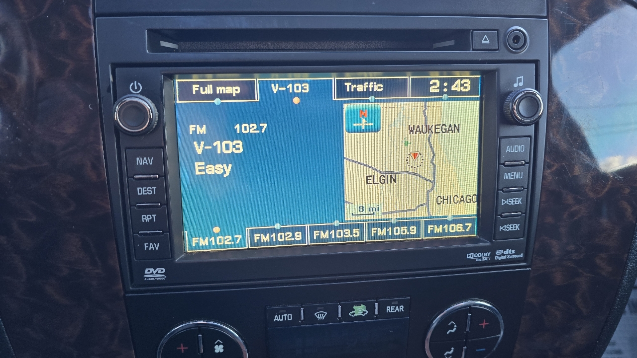 GMC Yukon Denali XL 4WD 2011