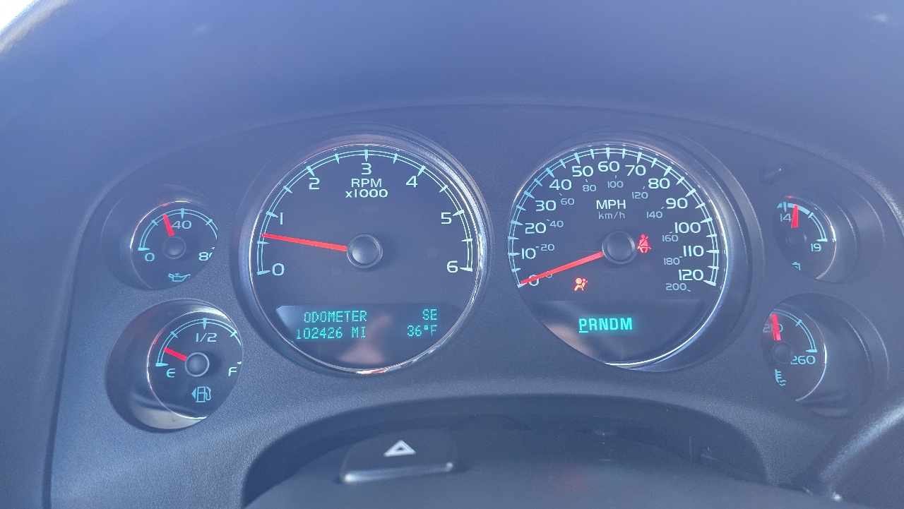 GMC Yukon Denali XL 4WD 2011