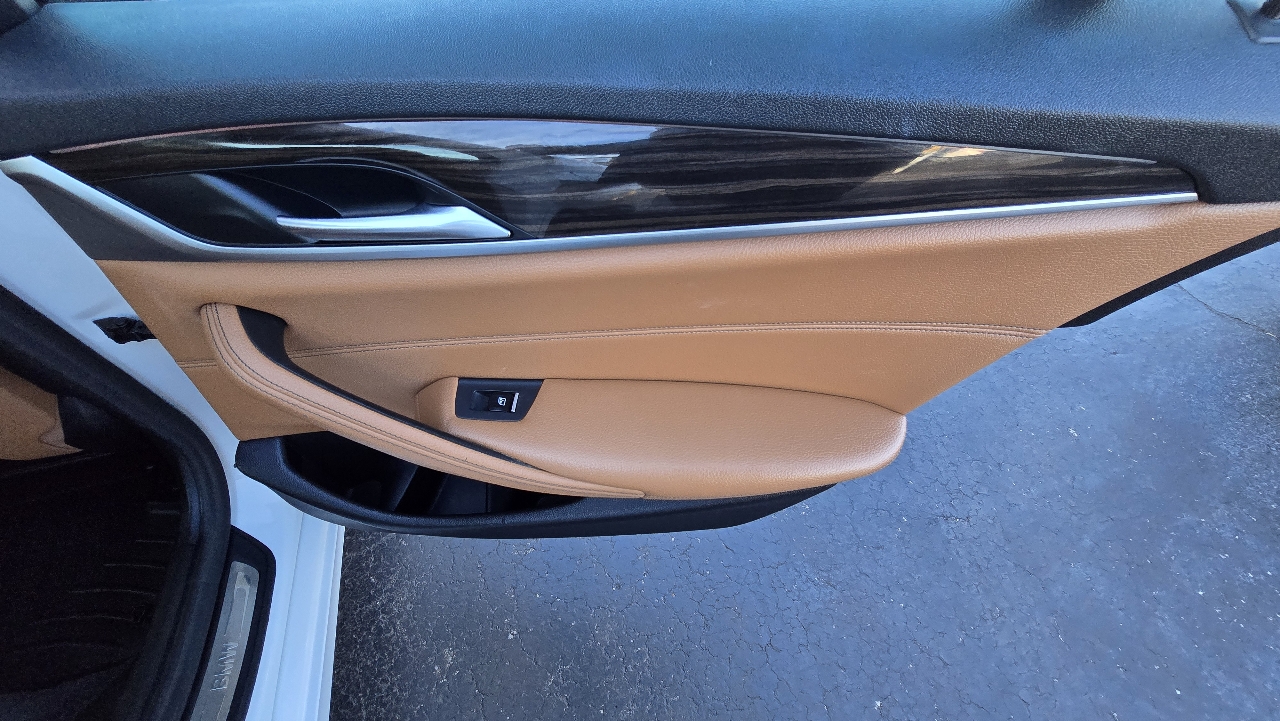 BMW 5-Series 530i xDrive 2020