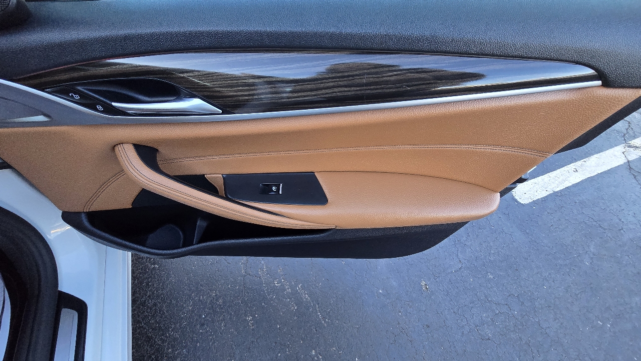 BMW 5-Series 530i xDrive 2020