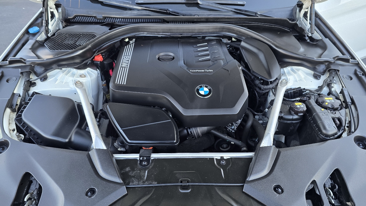 BMW 5-Series 530i xDrive 2020