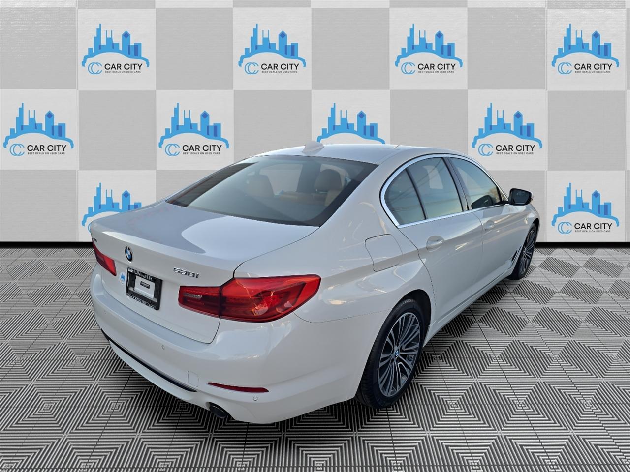 BMW 5-Series 530i xDrive 2020