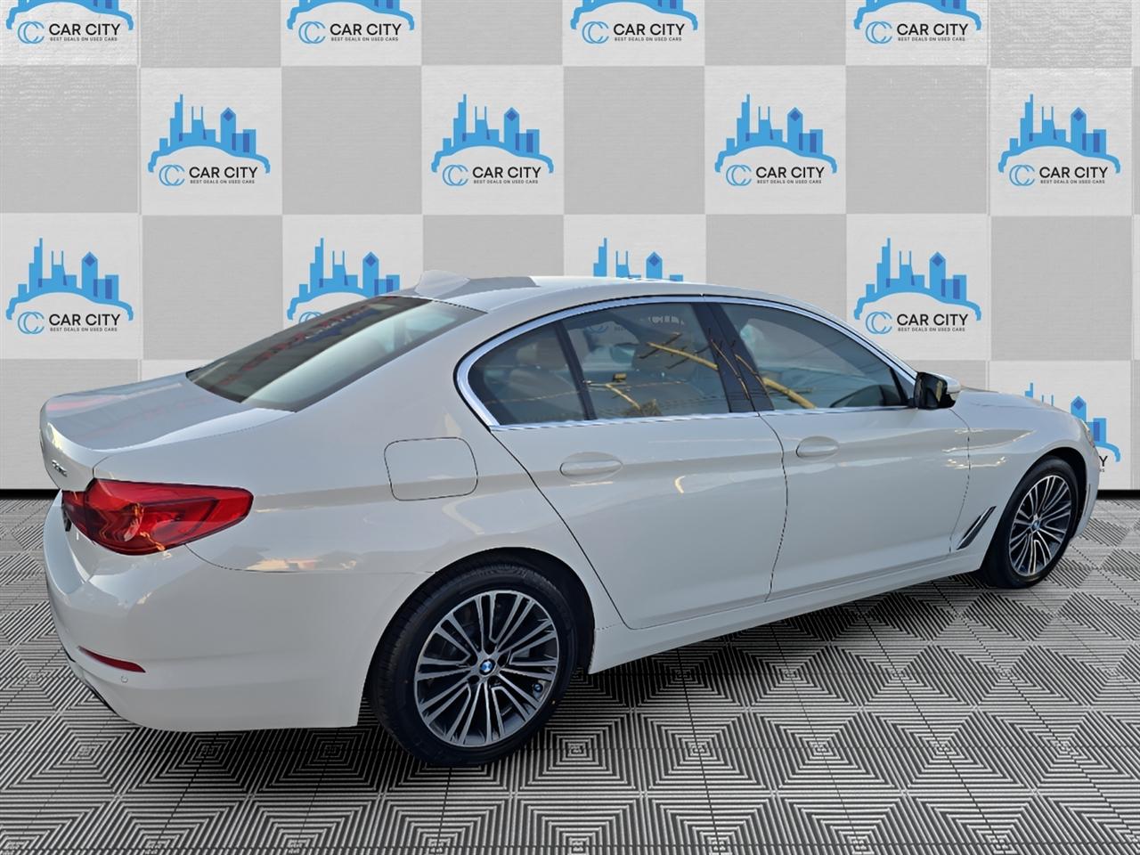 BMW 5-Series 530i xDrive 2020