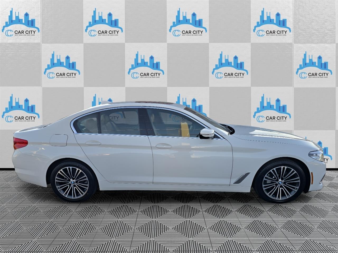 BMW 5-Series 530i xDrive 2020