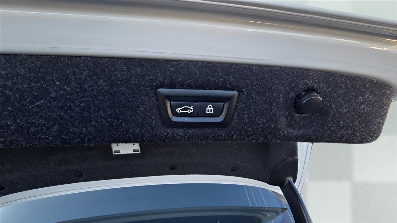 BMW 5-Series 530i xDrive 2020