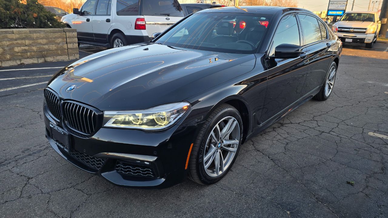 BMW 7-Series 750i xDrive 2019