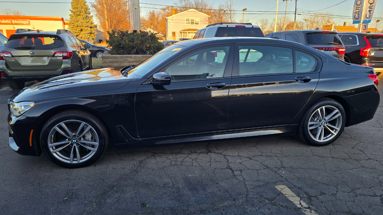 BMW 7-Series 750i xDrive 2019