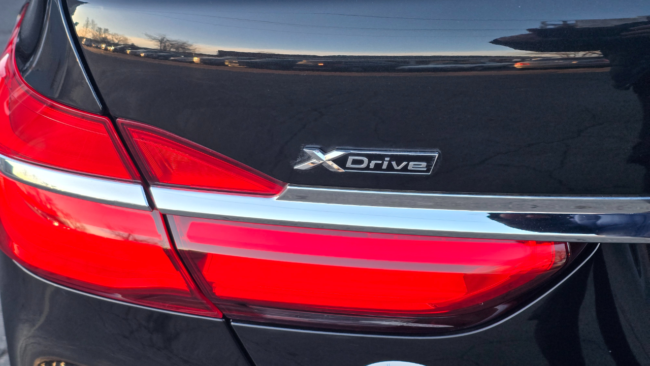 BMW 7-Series 750i xDrive 2019