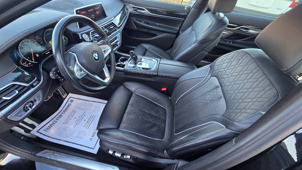 BMW 7-Series 750i xDrive 2019