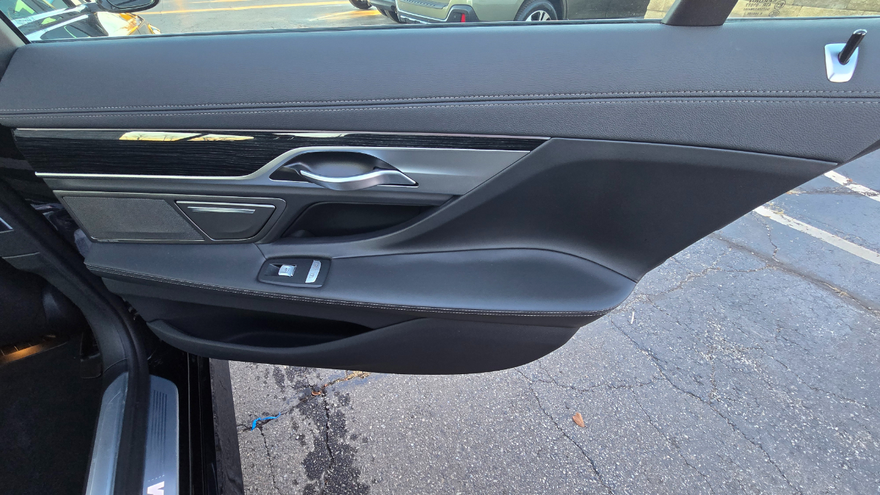 BMW 7-Series 750i xDrive 2019