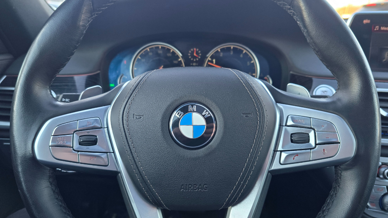 BMW 7-Series 750i xDrive 2019